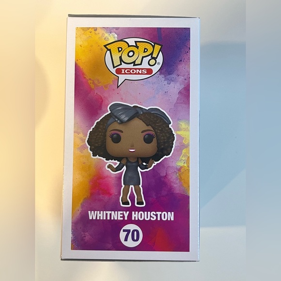 Whitney Houston Funko Pop! (#70) - Picture 6 of 8